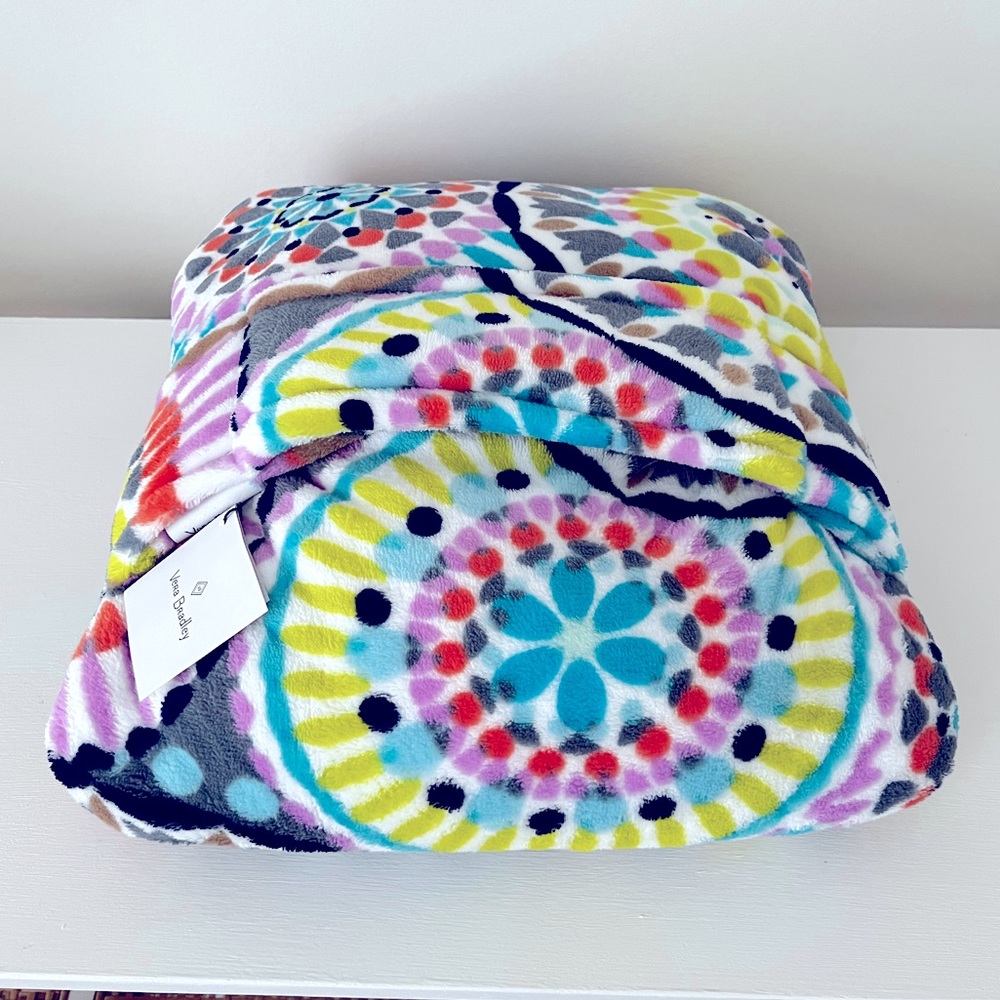 NWT Vera Bradley Fleece travel blanket